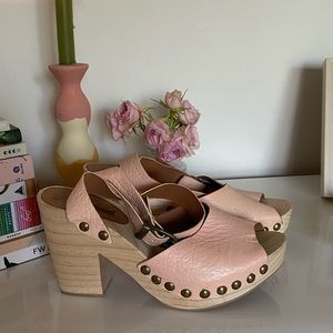 Free people blush nude wooden clog